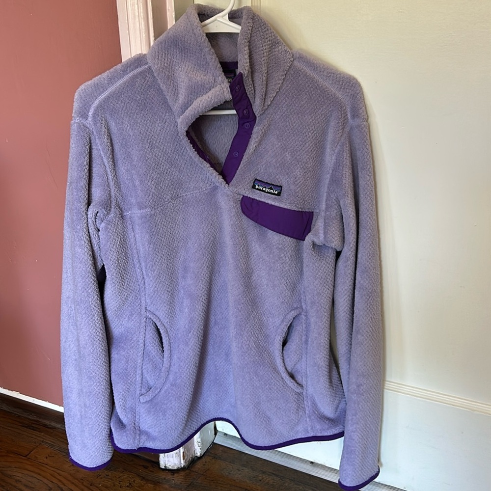 Beautiful purple Patagonia jacket, with snaps at chest, kangaroo pockets, EUC.